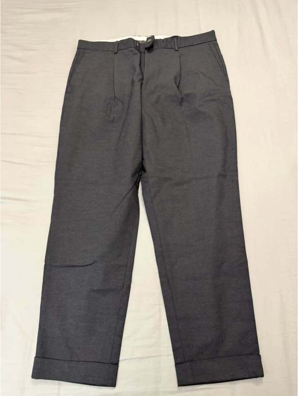 Zara Coolmax Trousers
Mens Size 38 X 30 New w/o tag
$25